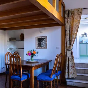 Casa vacanze Casa Antica Pizzofalcone, Napoli