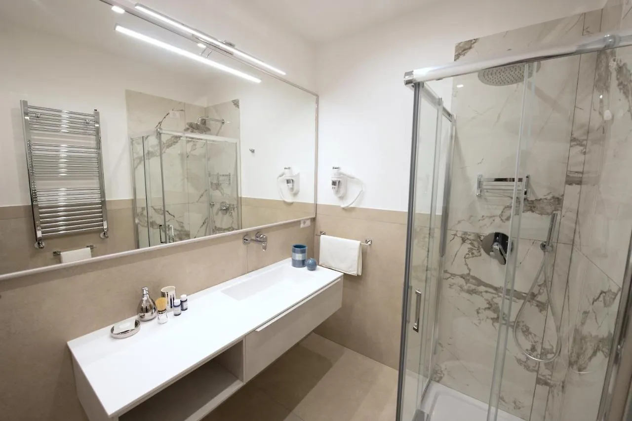 Napoli City Center - Appartamenti e Camere 0*,